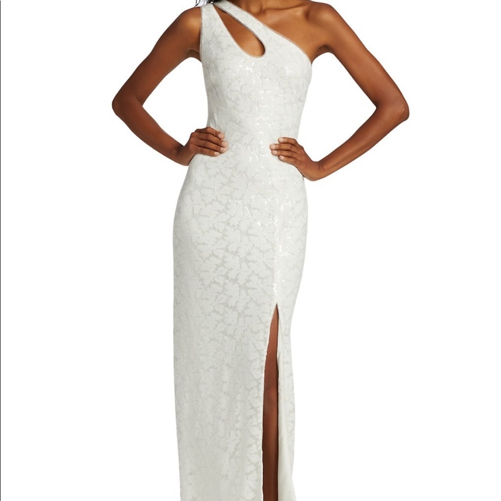 🤍Natalia One-Shoulder Gown🤍